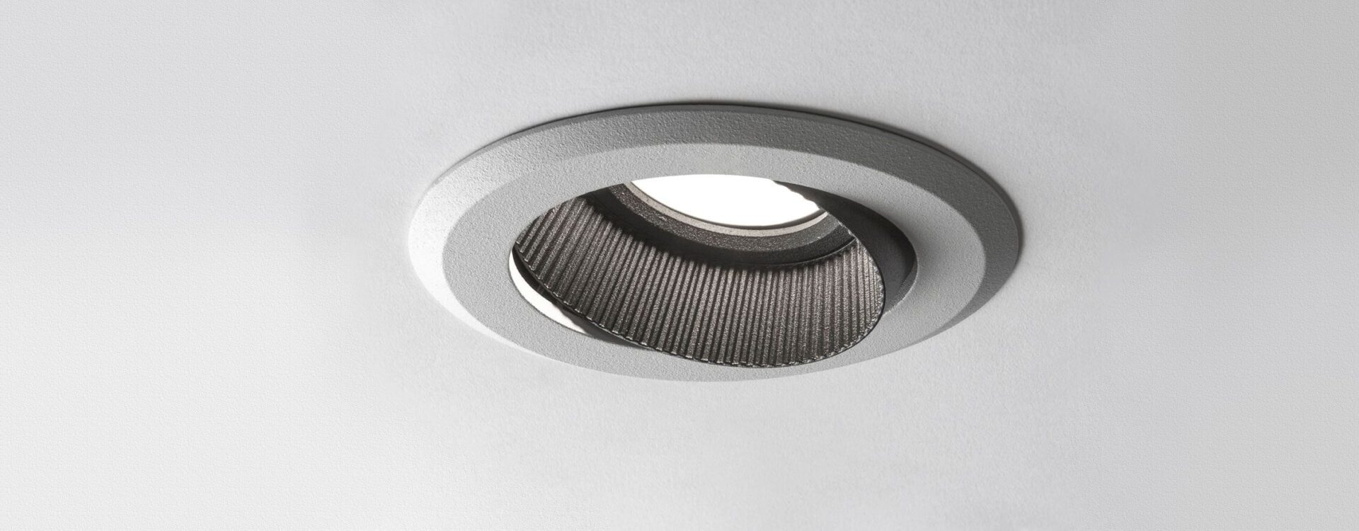 Embutido LED Cadio Gz10 Semi-Prof Antiglare Negro · Kohen Iluminación