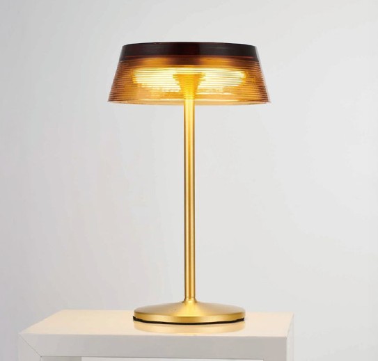 Lámpara de Mesa S40 · Kohen Iluminación