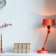 Lámpara de Mesa TONONE Bolt Table Small · Kohen Iluminación