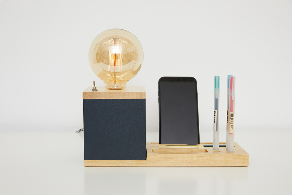 Accesorio Lampára FOCO base escritorio · Kohen Iluminación