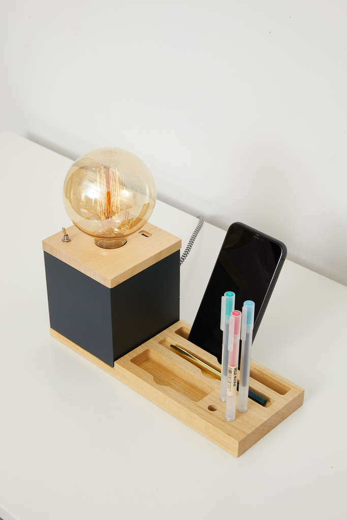 Accesorio Lampára FOCO base escritorio · Kohen Iluminación