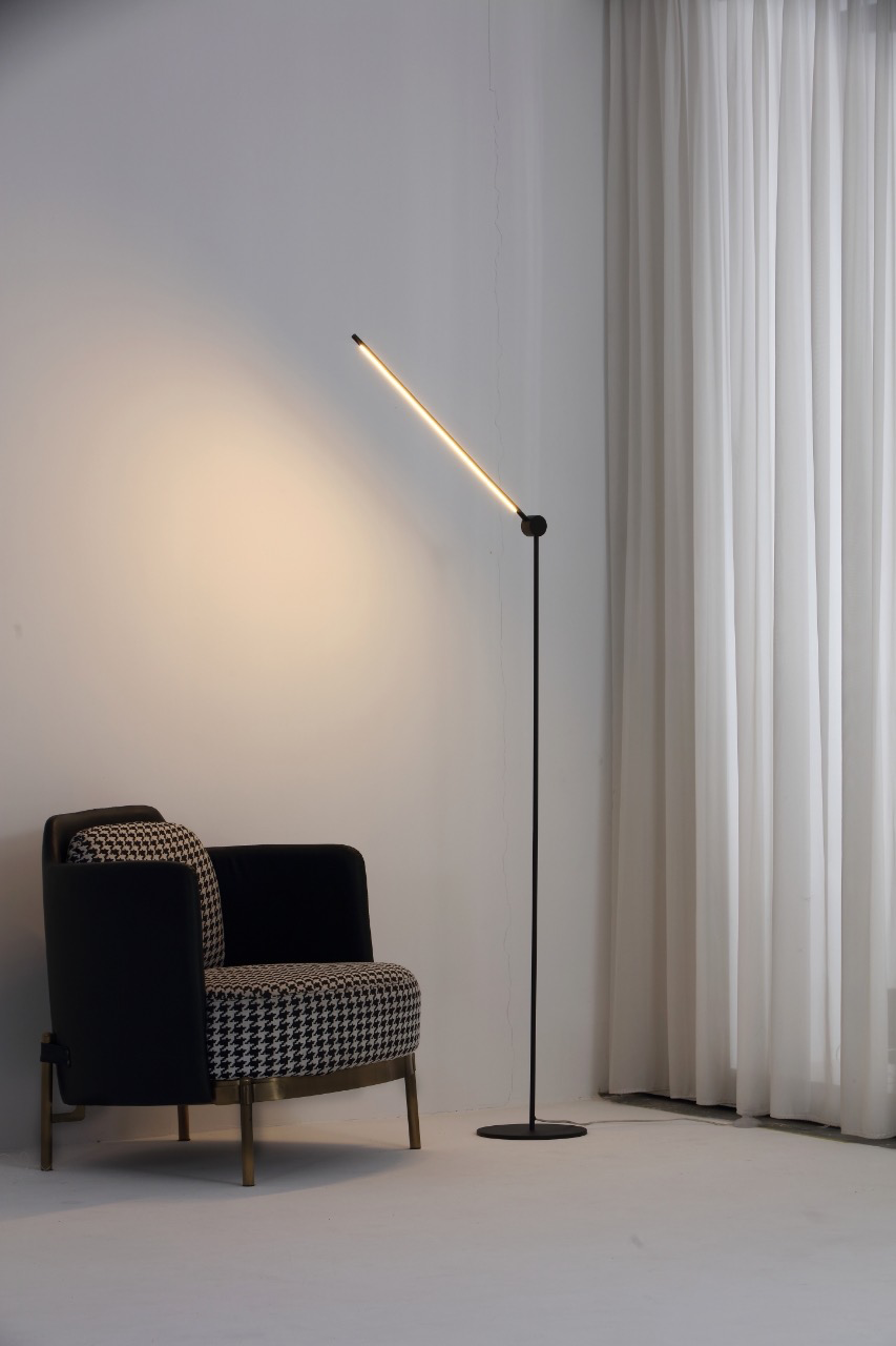 Lámpara de Pie LED 148cm · Kohen Iluminación