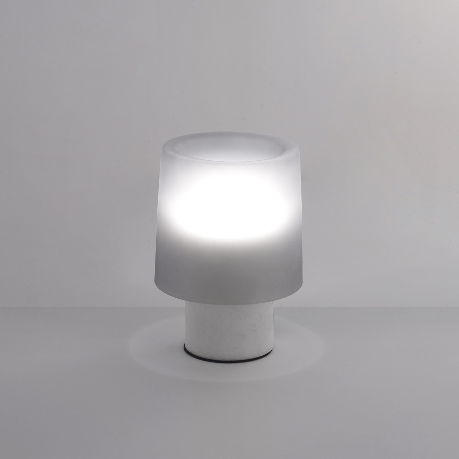 Lámpara de Mesa LED 17cm · Kohen Iluminación