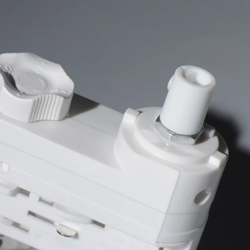 Riel AC 220v Adaptador 3Ef · Kohen Iluminación
